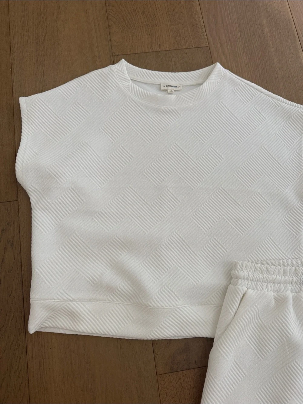 eesome White Textured Two-Piece Lounge Set - Picture 2 of 3